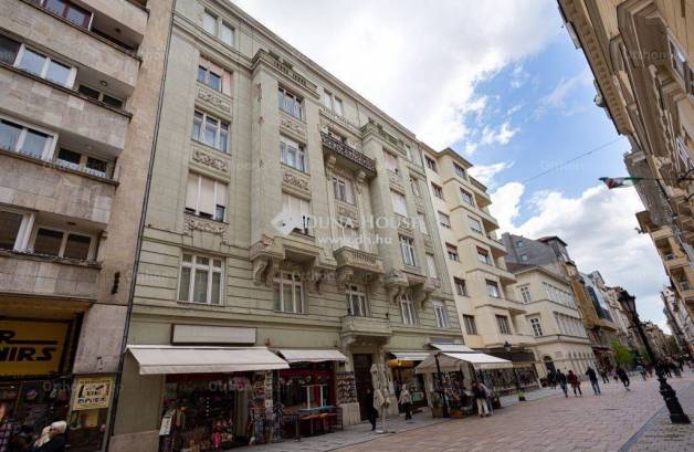 Eladó lakás, Budapest, Belváros, Váci utca, 2 szobás