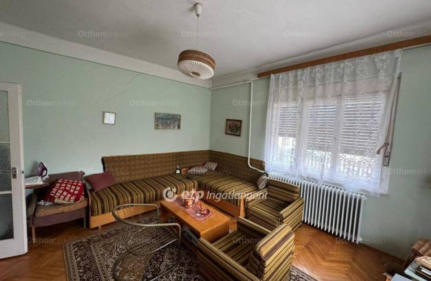 Eladó 3 szobás családi ház Poroszló