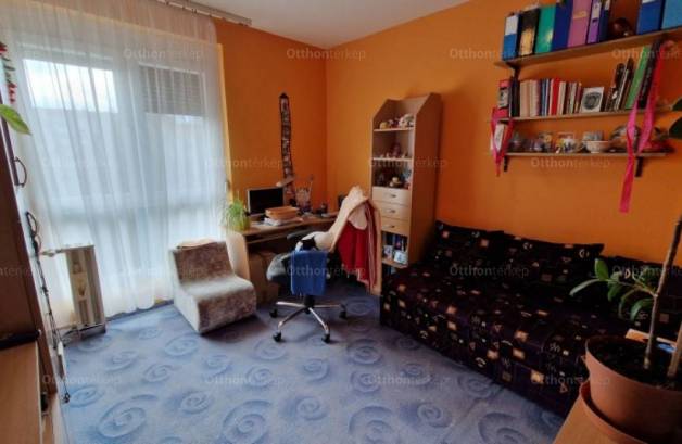 Pécs lakás eladó, 2+1 szobás