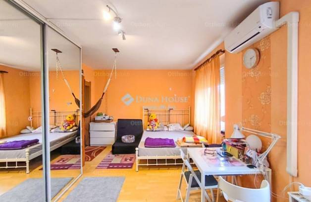 Eladó 1+1 szobás lakás, Káposztásmegyeren, Budapest
