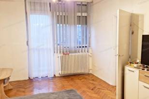 Eladó lakás Székesfehérvár a Szabadságharcos úton, 1 szobás