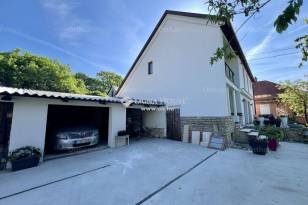 Családi ház eladó Balatonfüred, 130 négyzetméteres