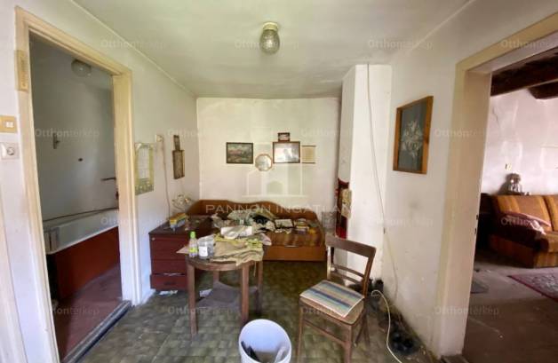Eladó családi ház Bakonybél, 2+1 szobás