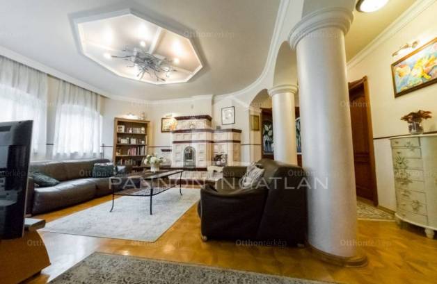 Családi ház eladó Balatonalmádi, 300 négyzetméteres