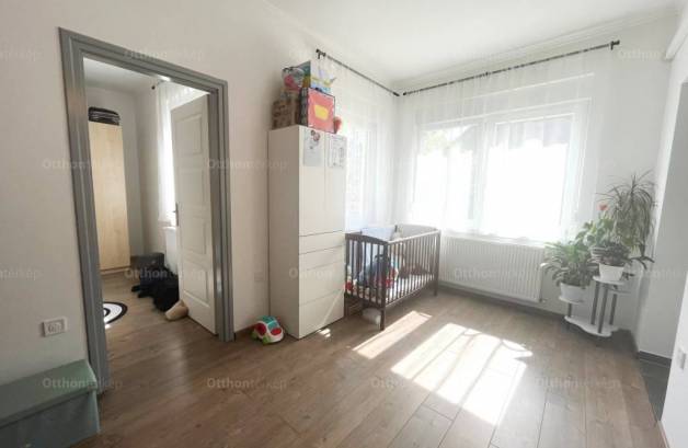 Budapesti eladó családi ház, 2+1 szobás, 79 négyzetméteres