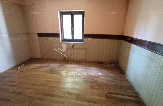 Debreceni családi ház eladó, 218 négyzetméteres, 6 szobás