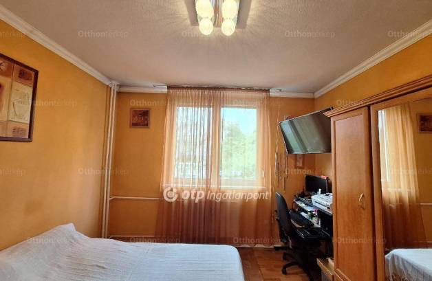 Budapesti lakás eladó, József Attila-lakótelep, 2 szobás