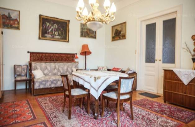 Debreceni eladó családi ház, 4 szobás, 160 négyzetméteres