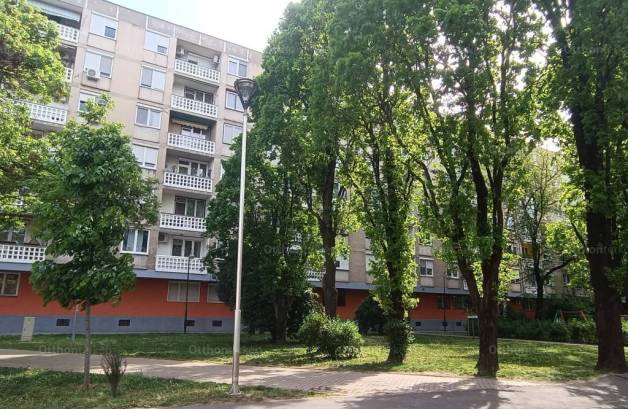 Debreceni eladó lakás, 2 szobás, a Jászai Mari utcában