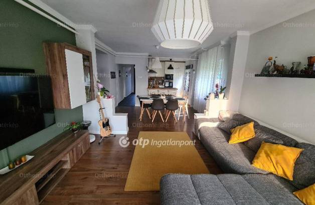 Debreceni eladó családi ház, 3 szobás, 138 négyzetméteres