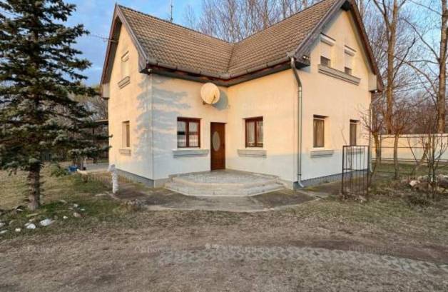 Eladó 1+3 szobás családi ház Debrecen