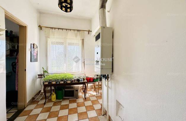 Pécs családi ház eladó, 3 szobás