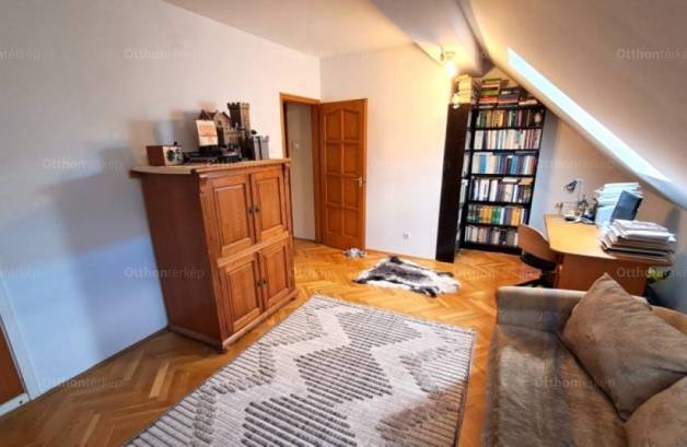 Eladó lakás, Pécs, 4 szobás