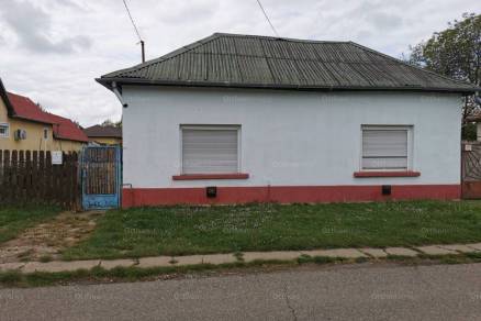 Családi ház eladó Rákóczifalva, 54 négyzetméteres