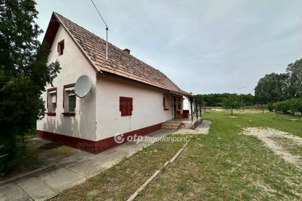 Lajosmizse 2 szobás családi ház eladó a Bene tanyán