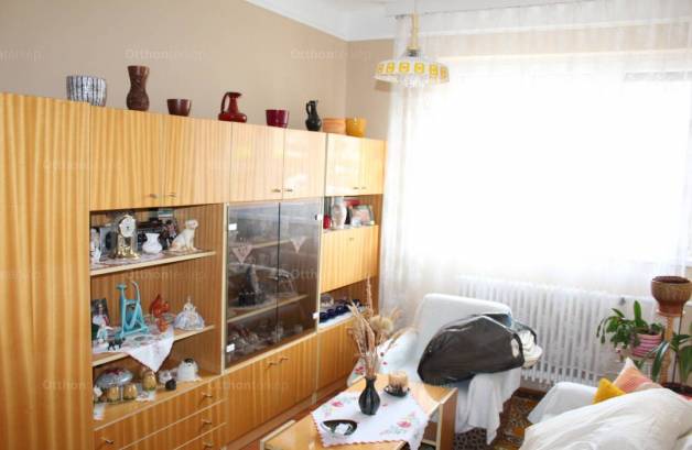 Debrecen családi ház kiadó, 2 szobás