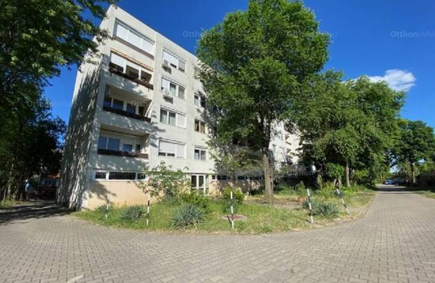Eladó lakás Debrecen a Vas Gereben utcában, 2 szobás