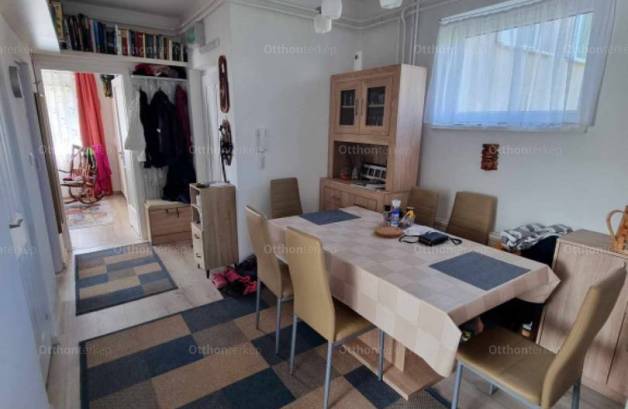 Eladó lakás Solymár a Kápolna utcában, 5+1 szobás