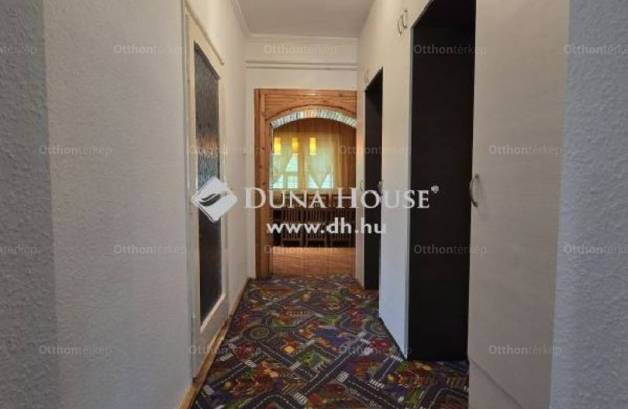 Budapest eladó családi ház, Szent Imre-kertváros, Gyöngyfa utca, 109 négyzetméteres