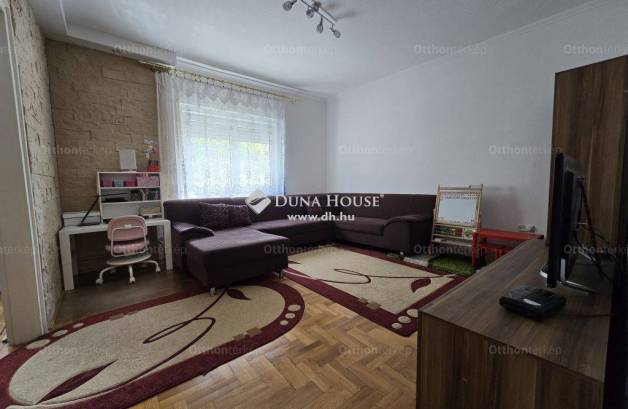 Budapest eladó családi ház, Szent Imre-kertváros, Gyöngyfa utca, 109 négyzetméteres