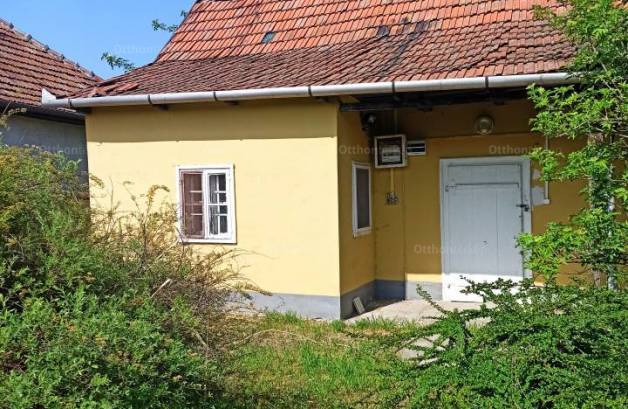 Eladó családi ház Jászárokszállás a Széchenyi István utcában 50-ben, 3 szobás