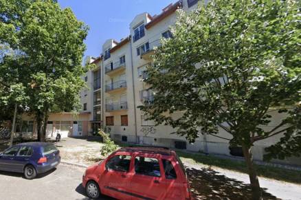 Lakás eladó Pécs, a Móricz Zsigmond téren, 67 négyzetméteres