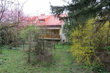 Győri eladó ikerház, 4 szobás, 198 négyzetméteres