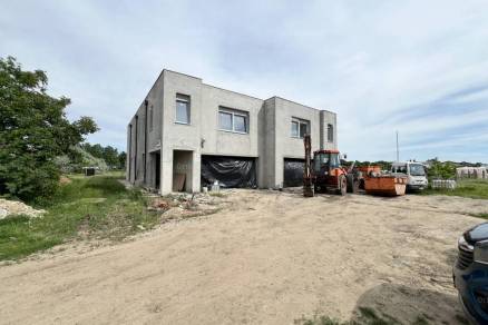 Eladó 4 szobás új építésű ikerház Debrecen