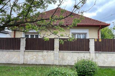 Miskolc 4 szobás családi ház eladó az Erkel Ferenc utcában