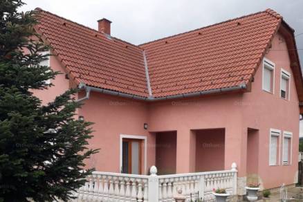 Családi ház eladó Pécs, 172 négyzetméteres