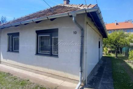 Győr 2 szobás családi ház eladó