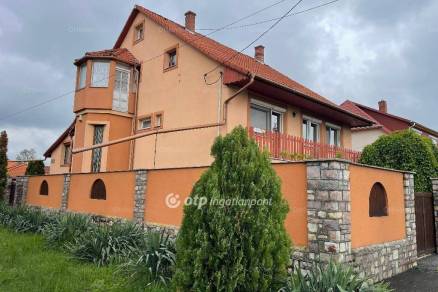 Családi ház eladó Miskolc, 190 négyzetméteres