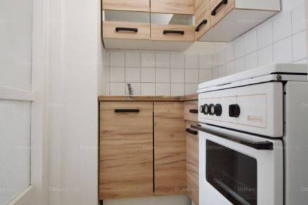 Debreceni lakás eladó, 31 négyzetméteres, 1 szobás