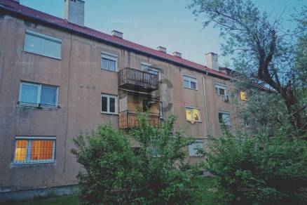 Eladó lakás Oroszlány, Petőfi Sándor utca, 1 szobás